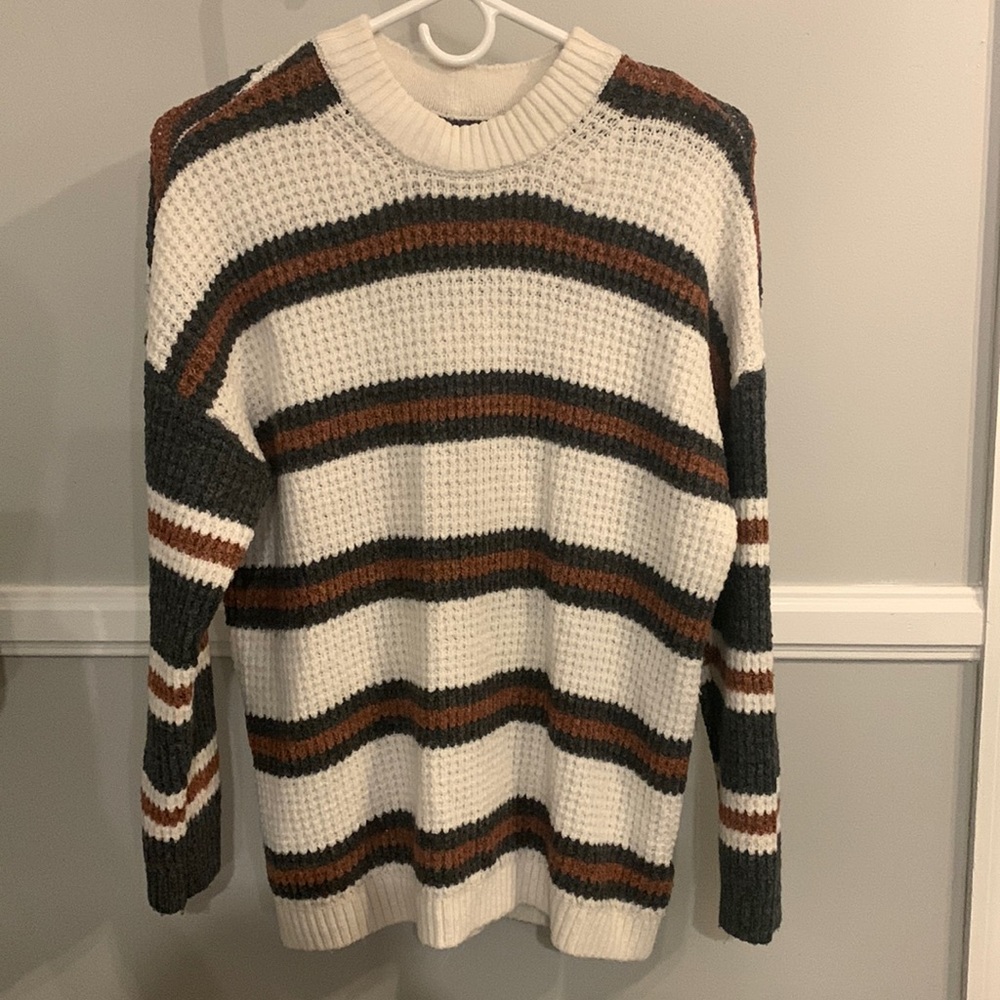American Eagle Sweater - Picture 1 of 3